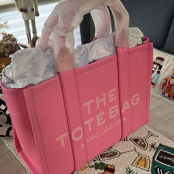 SMALL Marc Jacobs Petite Pink Tote Bag with Textured Leather & Detach Strap - Picture 12 of 13